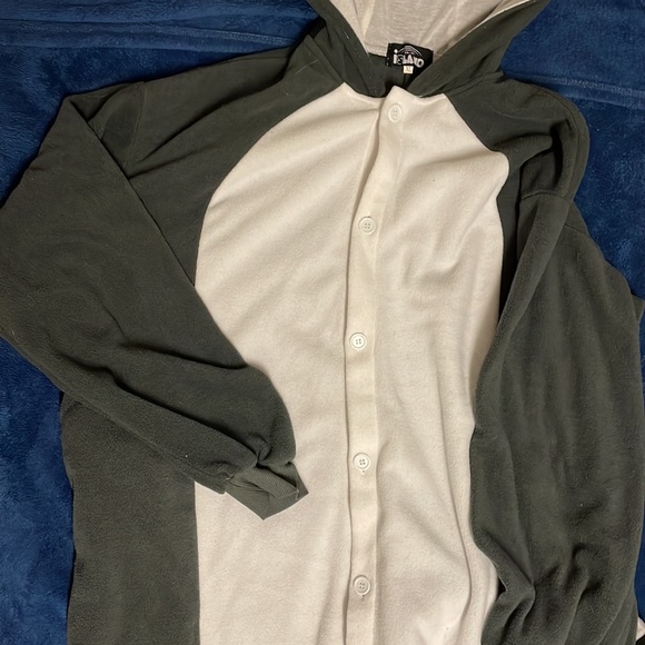 Ring Tailed Lemur Onesie (Kigurumi) - Picture 2 of 4